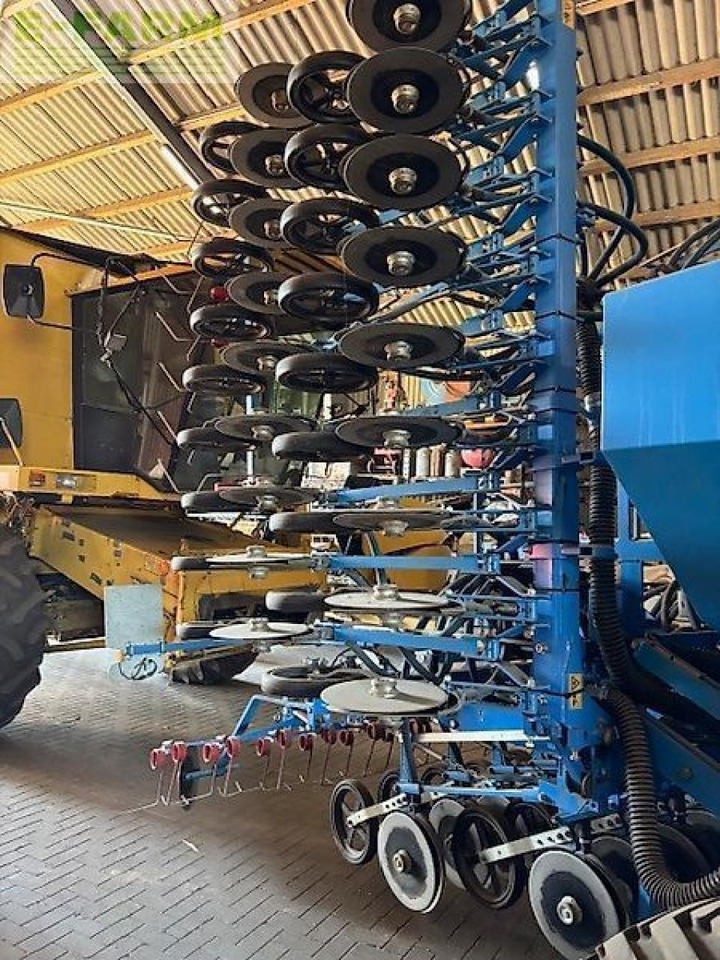Lemken solitär 9/600 ka - ds 125 mit zirkon 12/600 ka - Семенска дупчалка: слика 3 Lemken solitär 9/600 ka - ds 125 mit zirkon 12/600 ka - Семенска дупчалка: слика 3