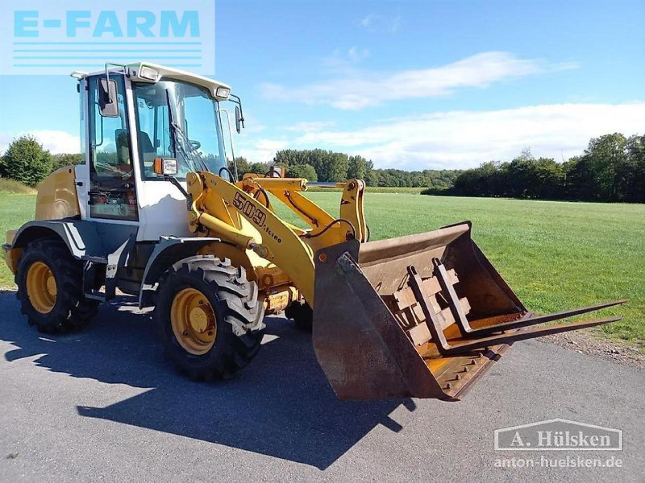 Liebherr 509 stereo inkl. schaufel und palettengabel - Мини багер: слика 1 Liebherr 509 stereo inkl. schaufel und palettengabel - Мини багер: слика 1