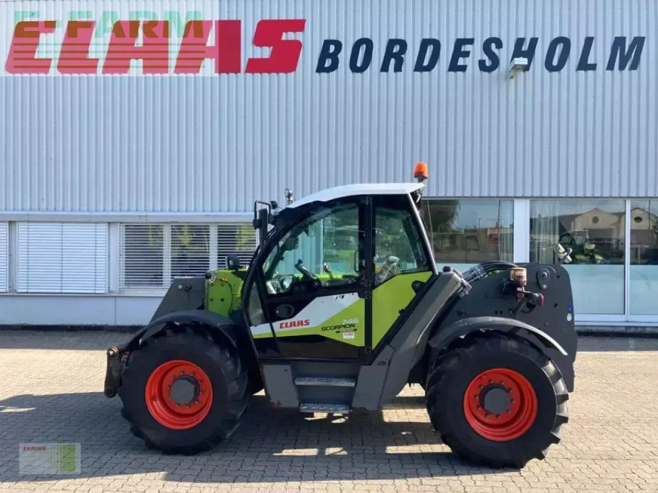 Liebherr t46-7s - Телескопски ракувач: слика 1 Liebherr t46-7s - Телескопски ракувач: слика 1