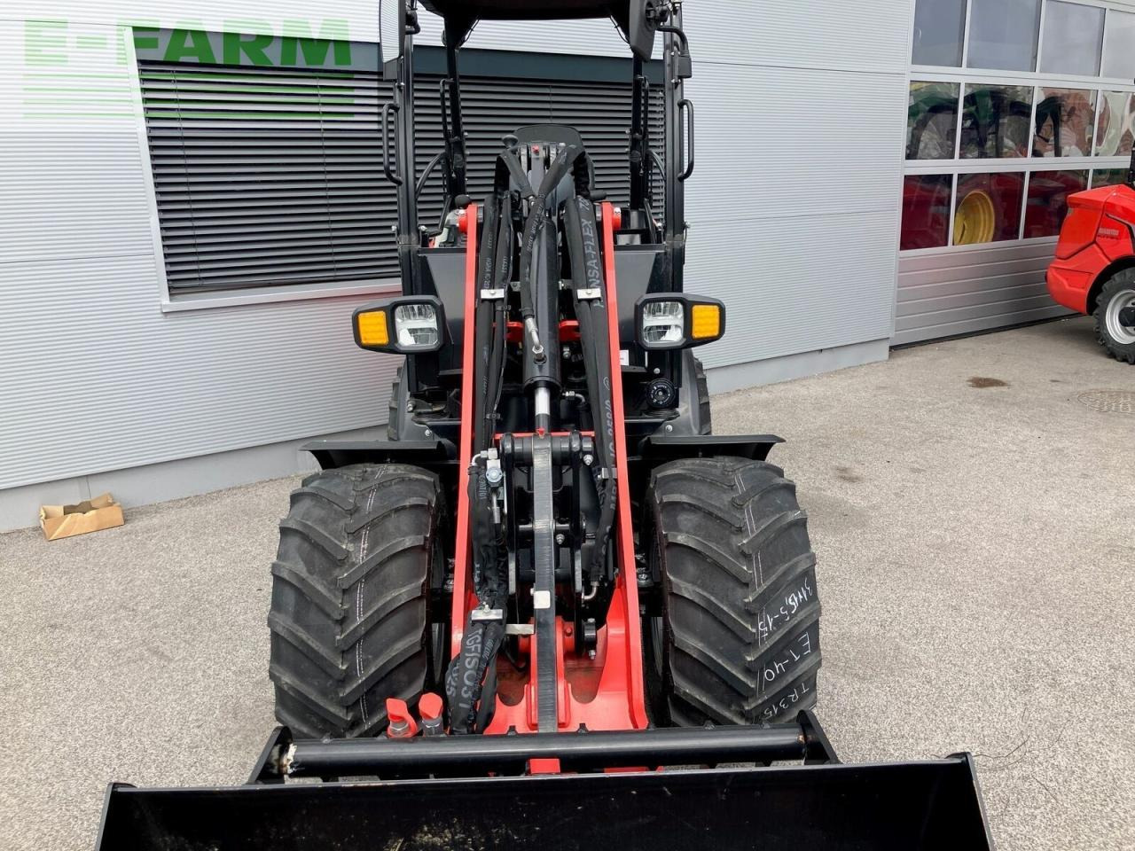 Manitou manitou mla 3-25 - Мини багер: слика 4 Manitou manitou mla 3-25 - Мини багер: слика 4