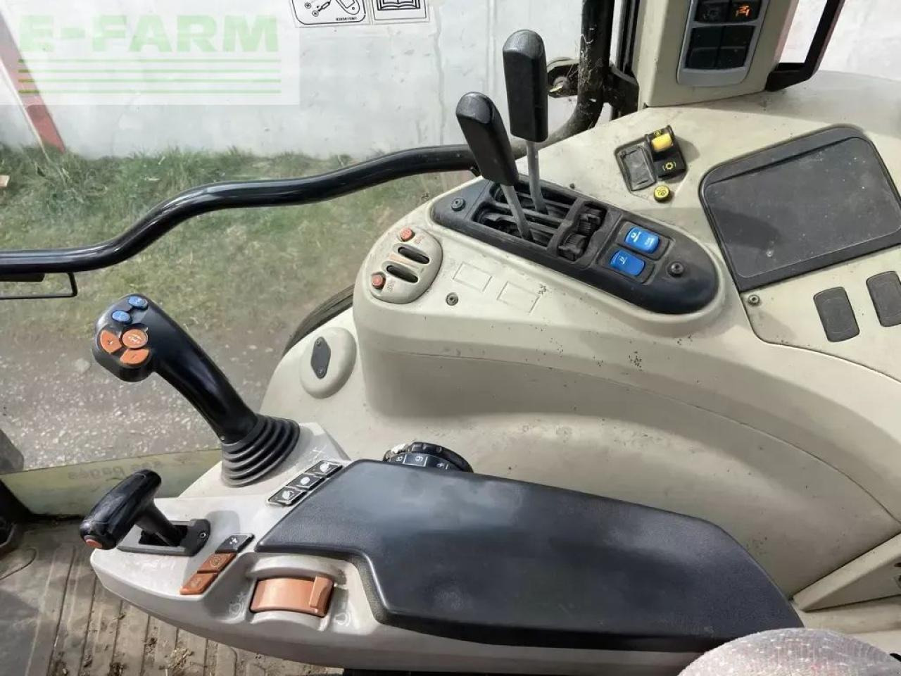 Massey Ferguson 5611 dyna-6 essential Essential - Трактор: слика 5 Massey Ferguson 5611 dyna-6 essential Essential - Трактор: слика 5