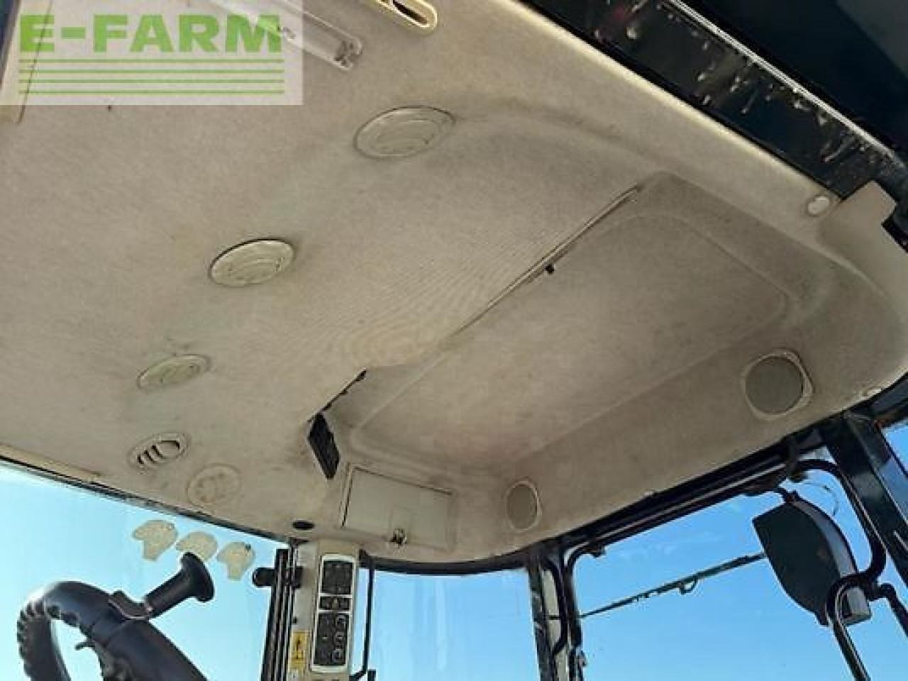 Трактор Massey Ferguson 6715 s dyna vt: слика 9