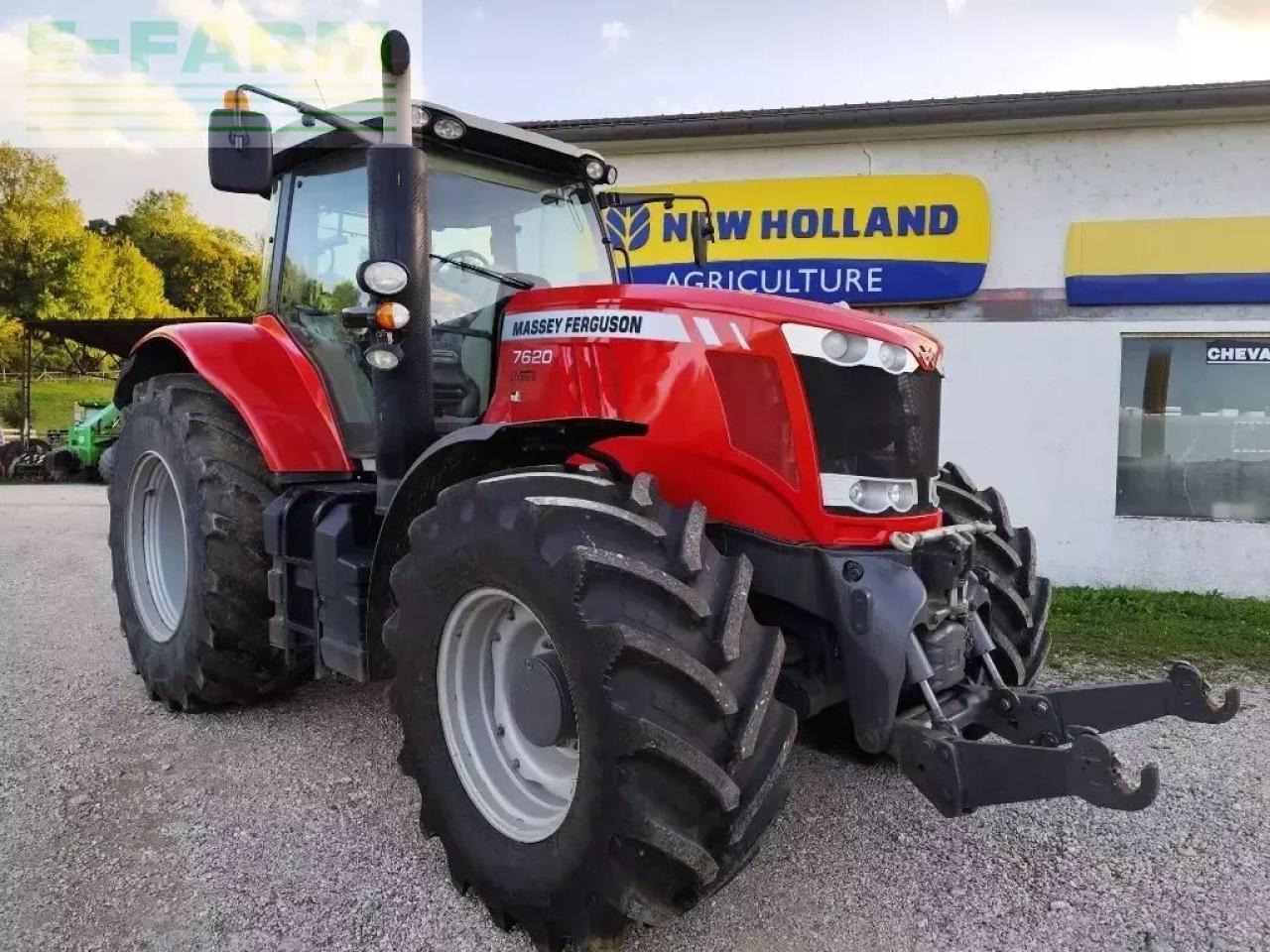 Massey Ferguson 7620 dyna-6 essential Essential - Трактор: слика 1 Massey Ferguson 7620 dyna-6 essential Essential - Трактор: слика 1