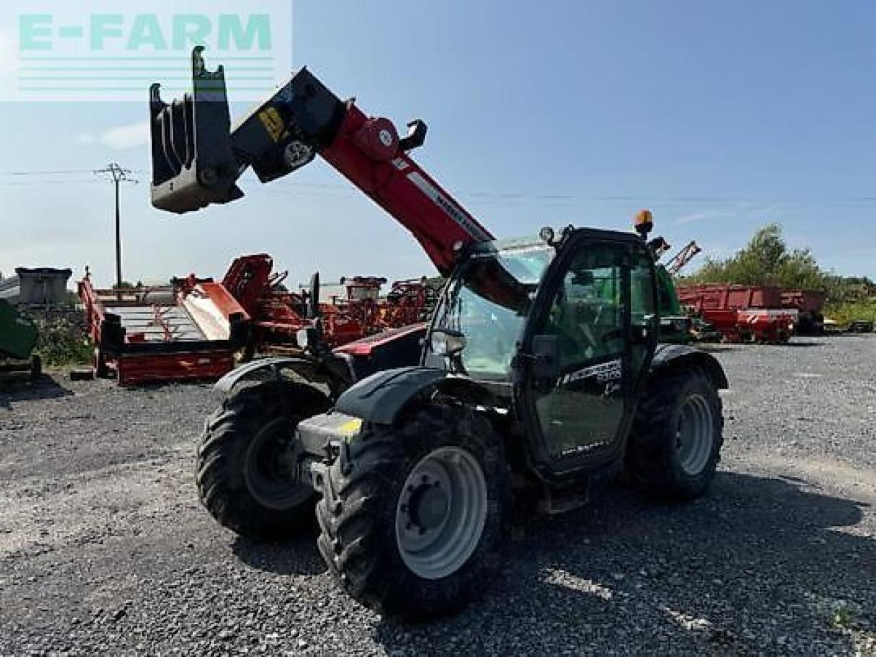 Massey Ferguson 9305 xtra - Телескопски ракувач: слика 1 Massey Ferguson 9305 xtra - Телескопски ракувач: слика 1