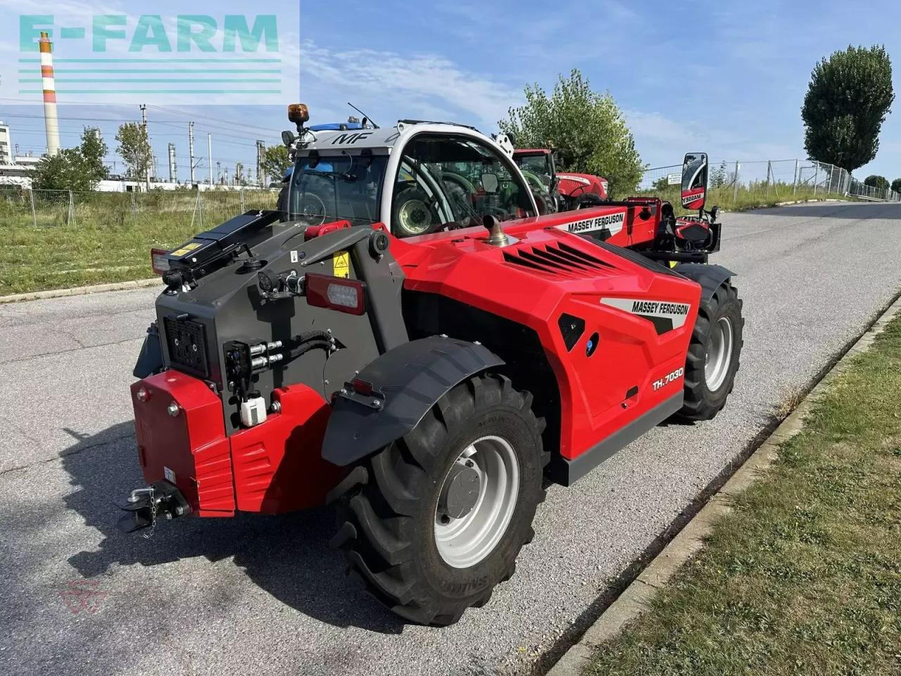 Massey Ferguson massey ferguson th.7030lp s5 - Телескопски ракувач: слика 4 Massey Ferguson massey ferguson th.7030lp s5 - Телескопски ракувач: слика 4