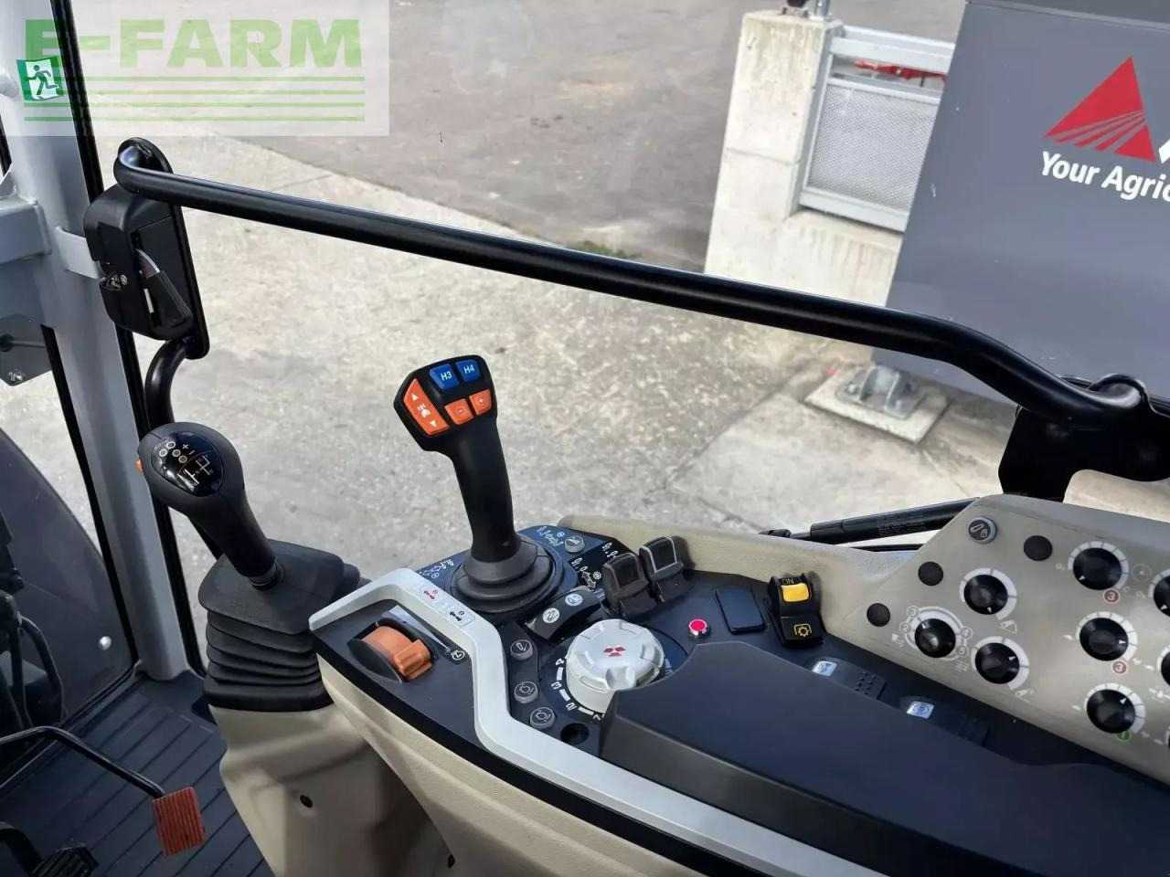 Трактор Massey Ferguson mf 3fr.95 kabine: слика 16