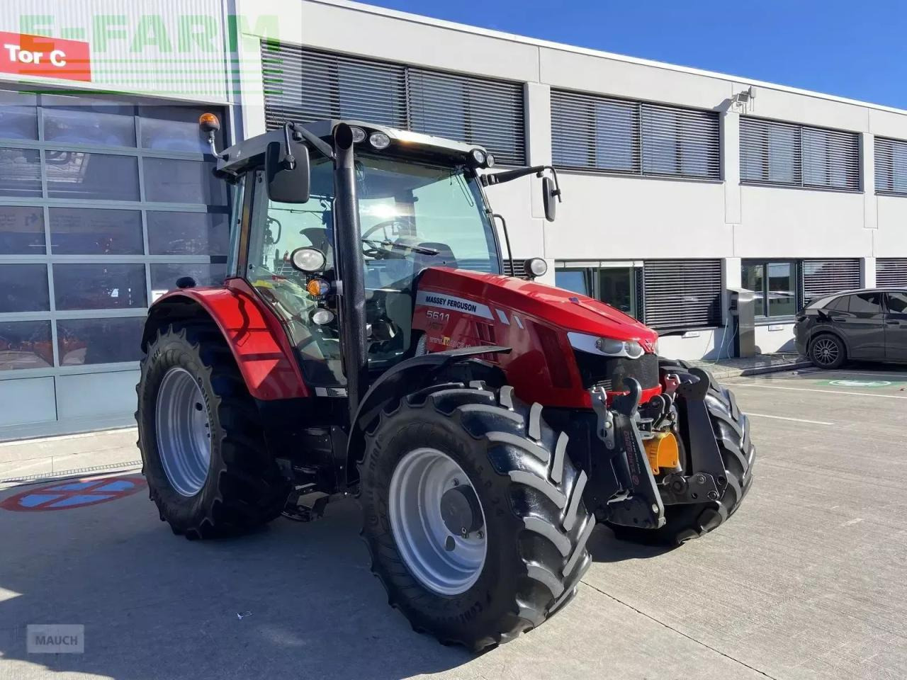 Massey Ferguson mf 5611 dyna-4 essential Essential - Трактор: слика 3 Massey Ferguson mf 5611 dyna-4 essential Essential - Трактор: слика 3