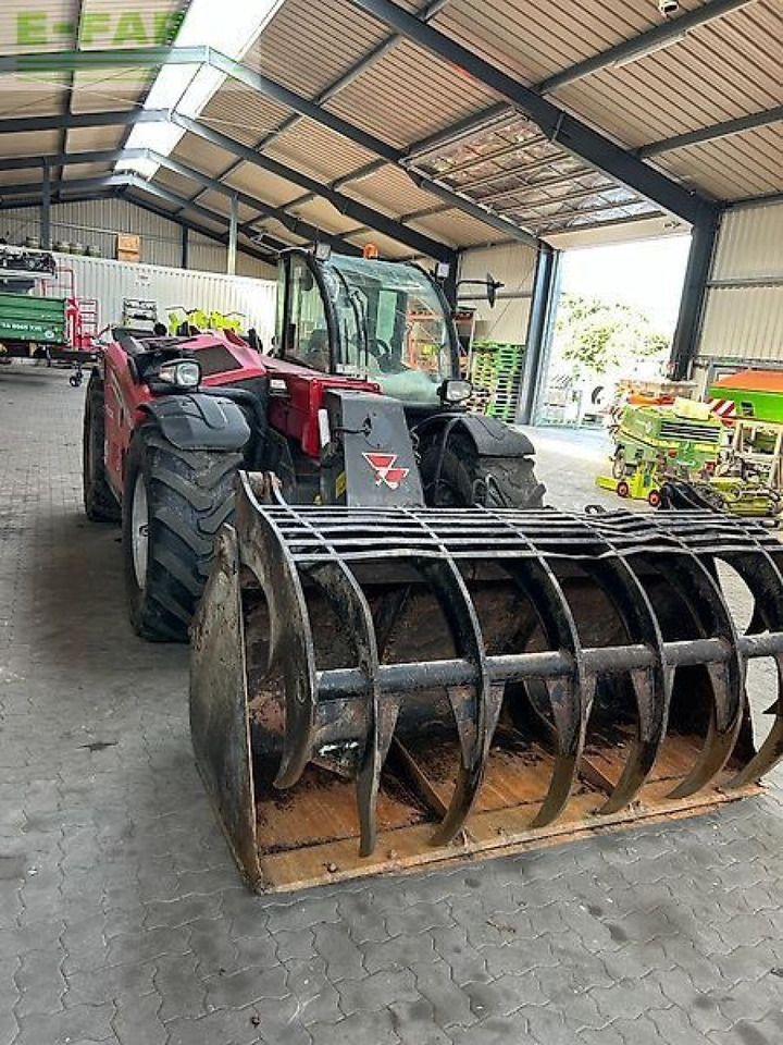 Massey Ferguson th. 7038 - Телескопски ракувач: слика 4 Massey Ferguson th. 7038 - Телескопски ракувач: слика 4