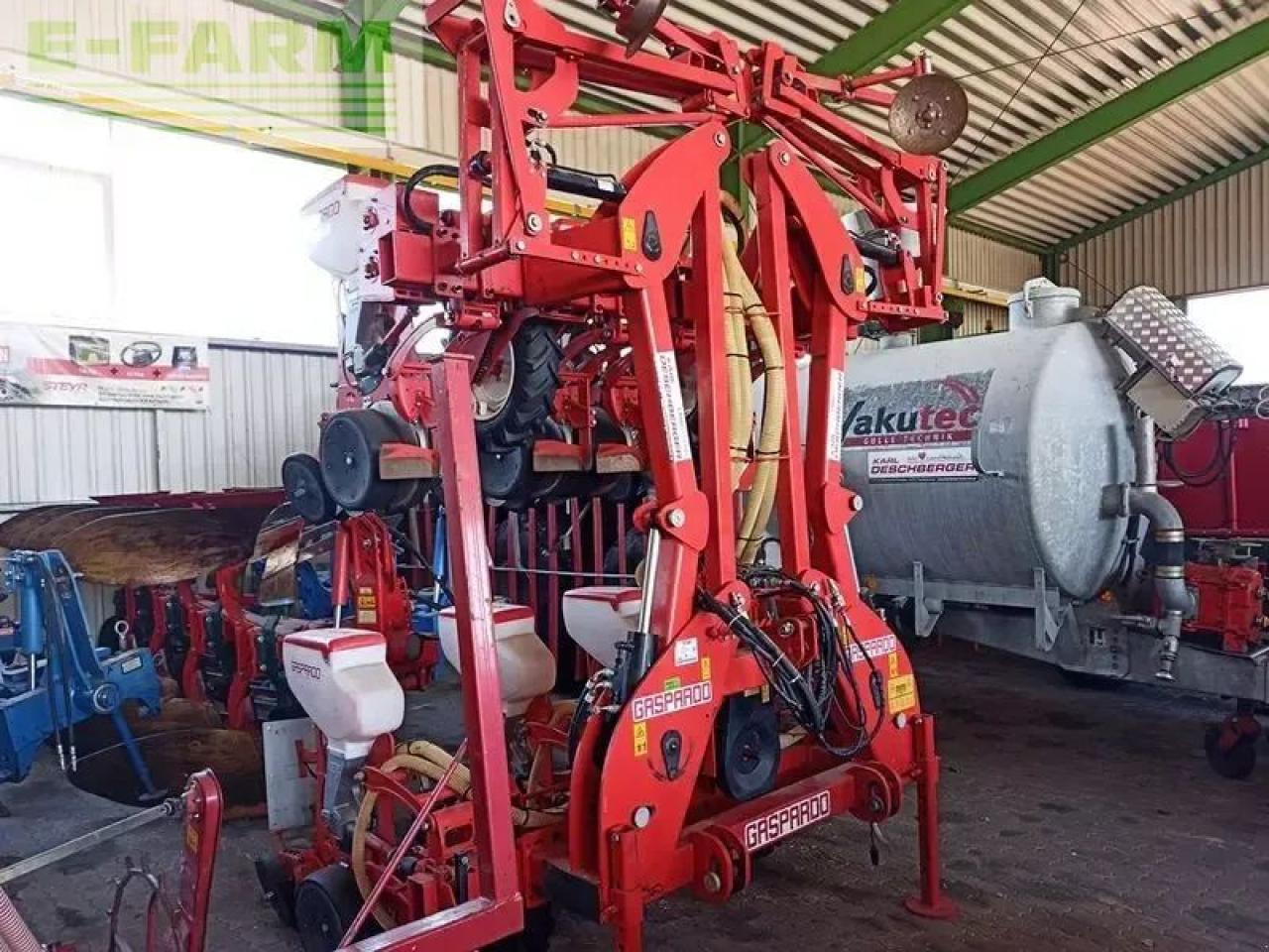 Mustang manta 8-reihige einzelkornsämaschine - Прецизна машина за сеење: слика 2 Mustang manta 8-reihige einzelkornsämaschine - Прецизна машина за сеење: слика 2