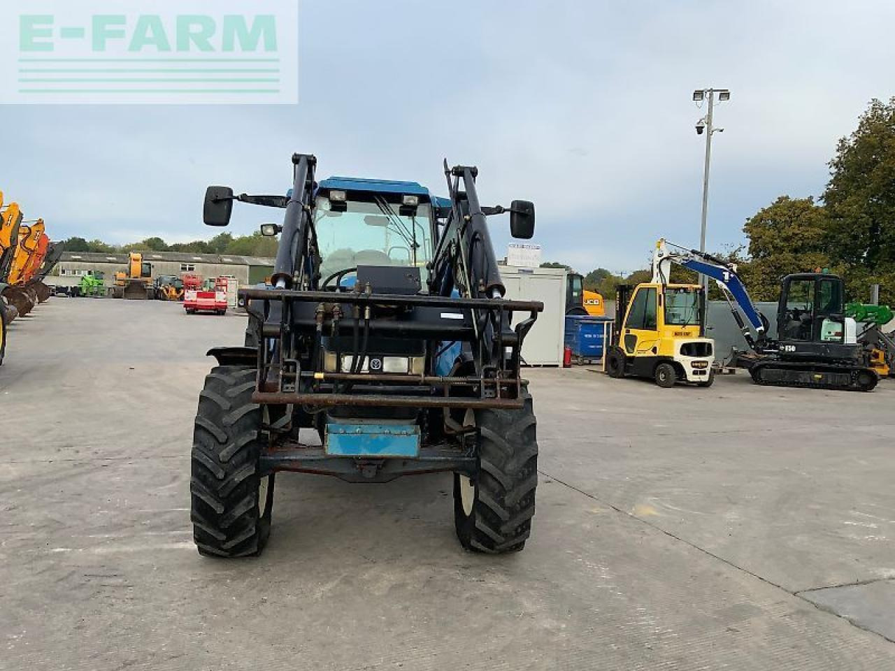 New Holland 8360 tractor (st24392) - Трактор: слика 4 New Holland 8360 tractor (st24392) - Трактор: слика 4