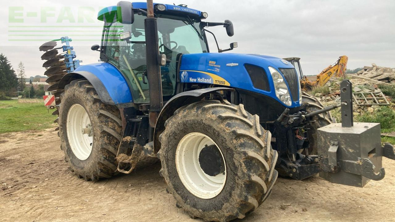 New Holland T7050 - Трактор: слика 4 New Holland T7050 - Трактор: слика 4