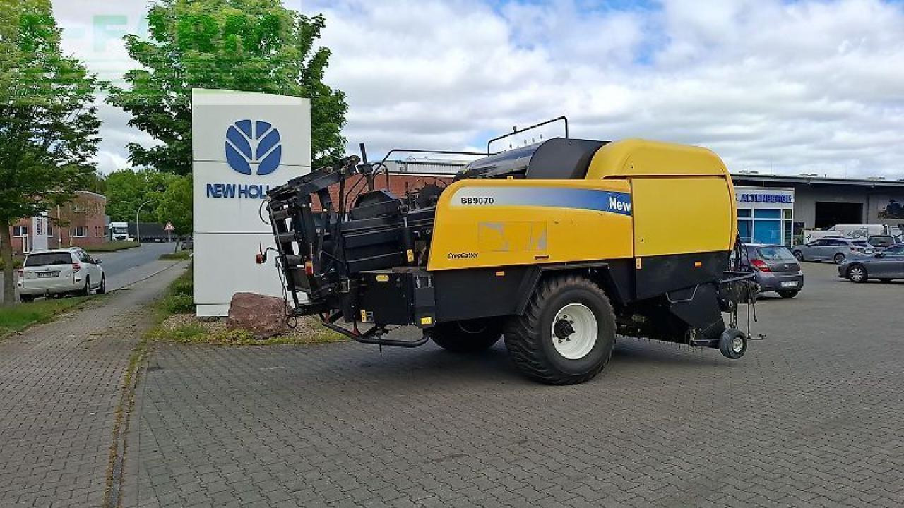 New Holland bb 9070 - Балирка за квадратни бали: слика 2 New Holland bb 9070 - Балирка за квадратни бали: слика 2