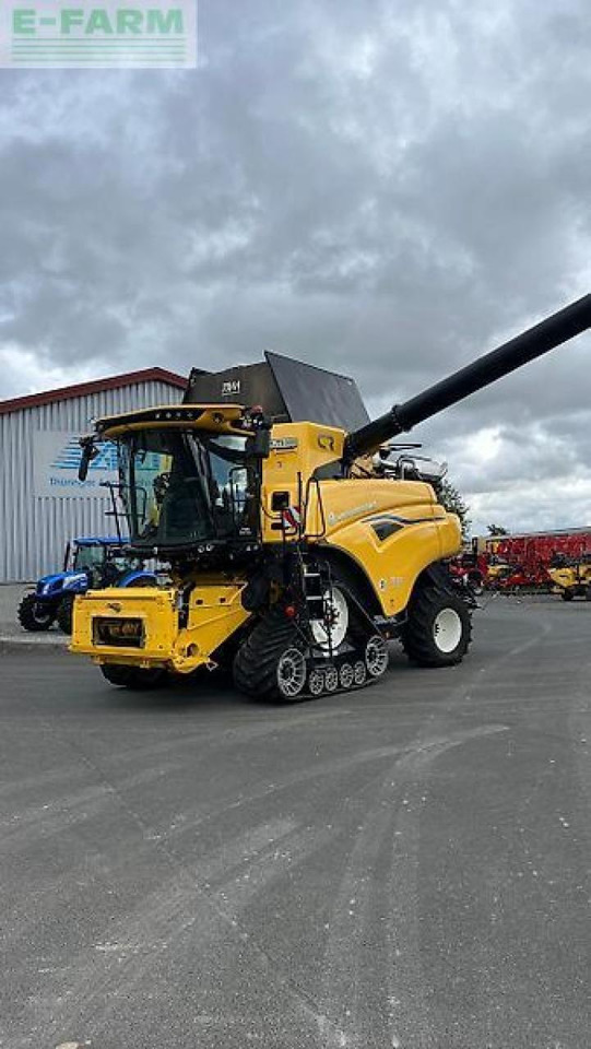 New Holland cr 8.80 raupe - Комбајн: слика 2 New Holland cr 8.80 raupe - Комбајн: слика 2