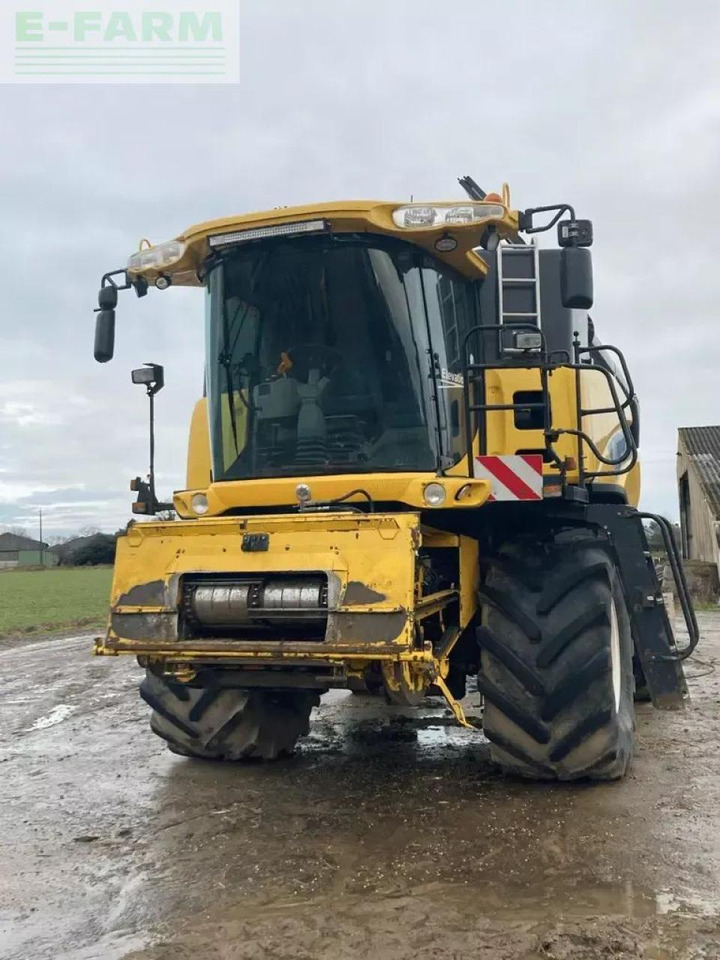 New Holland cr 9070 - Комбајн: слика 2 New Holland cr 9070 - Комбајн: слика 2