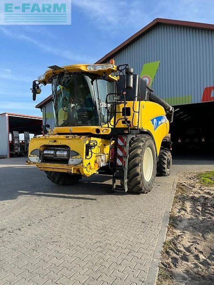New Holland cr 9070 - Комбајн: слика 1 New Holland cr 9070 - Комбајн: слика 1