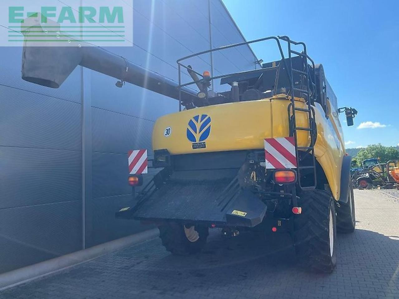 New Holland cr 9070 elevation - Комбајн: слика 5 New Holland cr 9070 elevation - Комбајн: слика 5