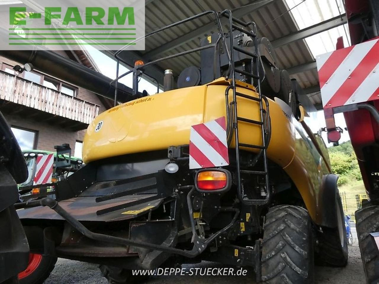 Комбајн New Holland cr 9090 elevation: слика 6