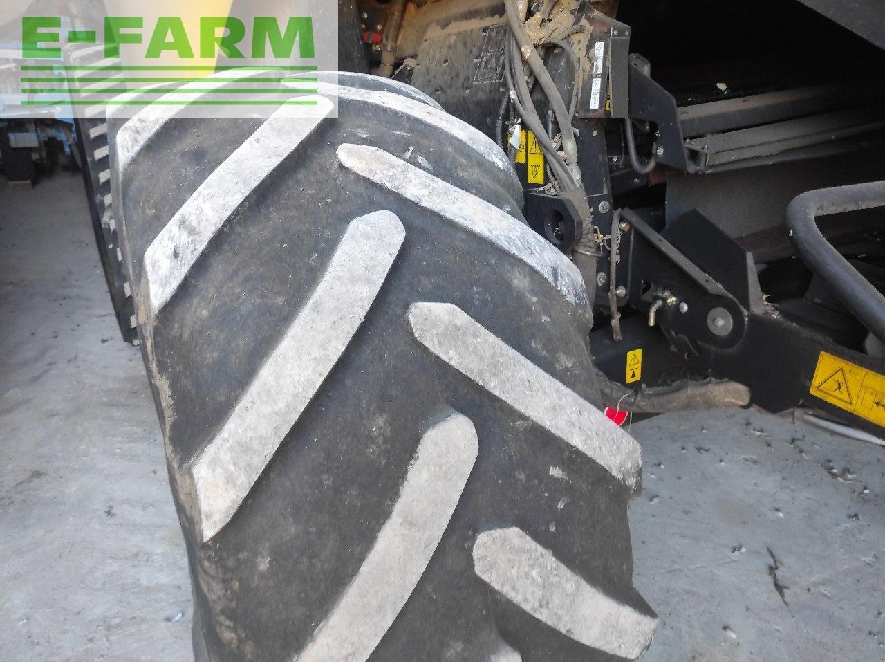 New Holland cr9.90 smart trax - Комбајн: слика 2 New Holland cr9.90 smart trax - Комбајн: слика 2