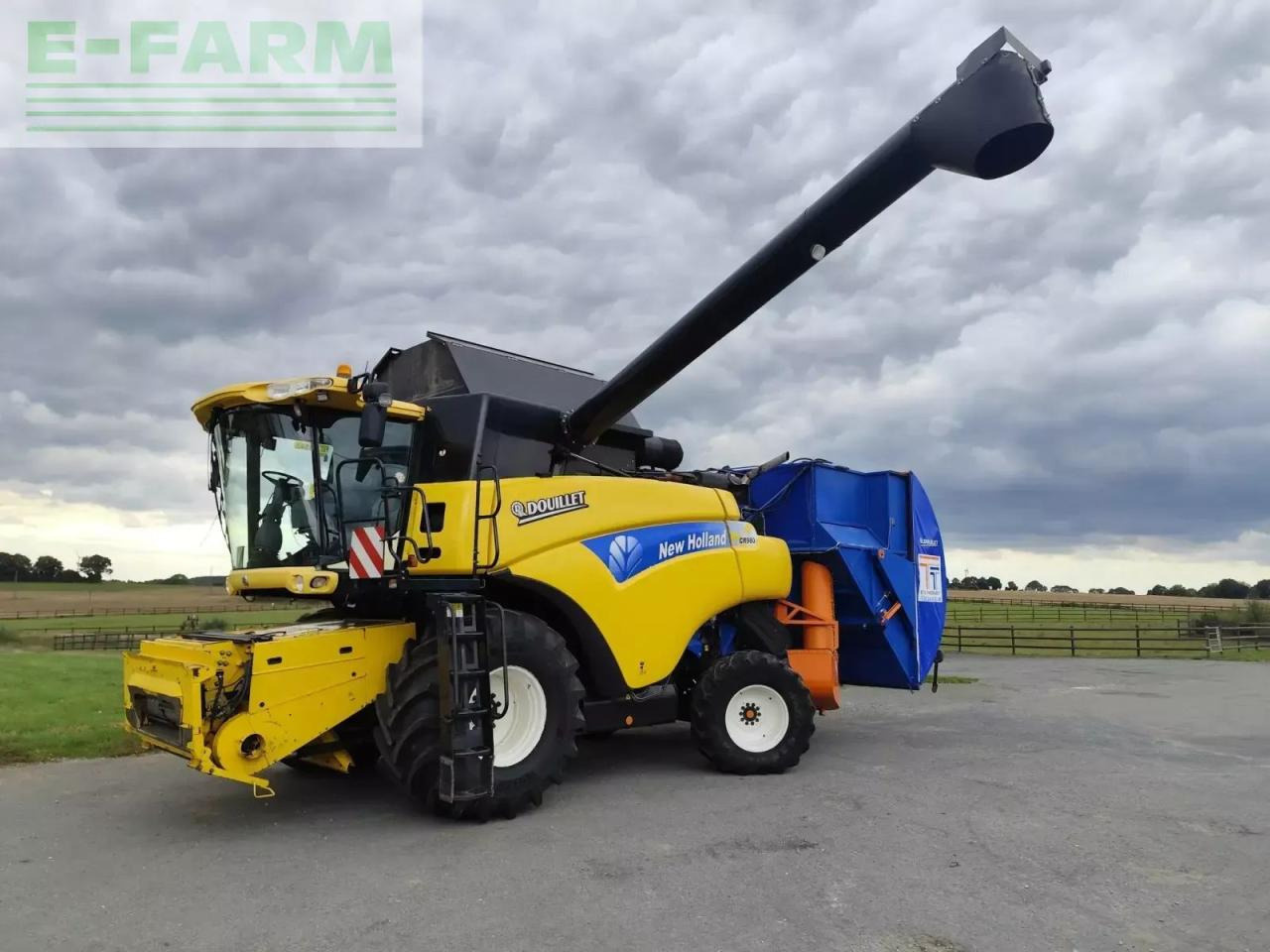 New Holland cr980z - Комбајн: слика 1 New Holland cr980z - Комбајн: слика 1