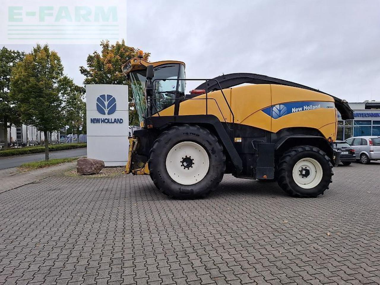 New Holland fr9060 / fr 9060 mit allrad - Комбајн за сточна храна: слика 1 New Holland fr9060 / fr 9060 mit allrad - Комбајн за сточна храна: слика 1