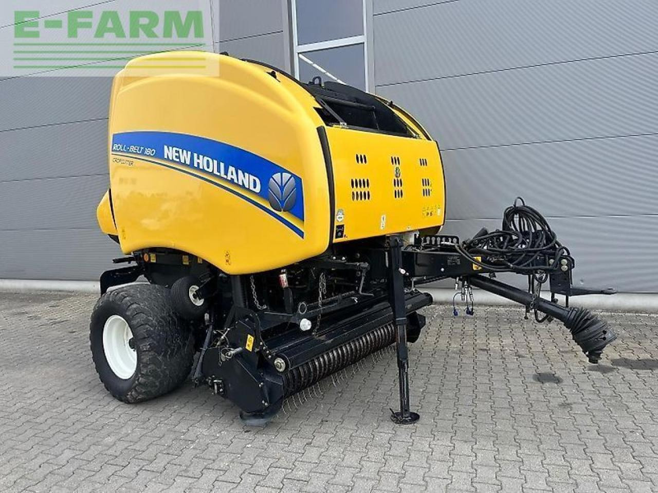 New Holland rb 180 c - Балирка за квадратни бали: слика 1 New Holland rb 180 c - Балирка за квадратни бали: слика 1