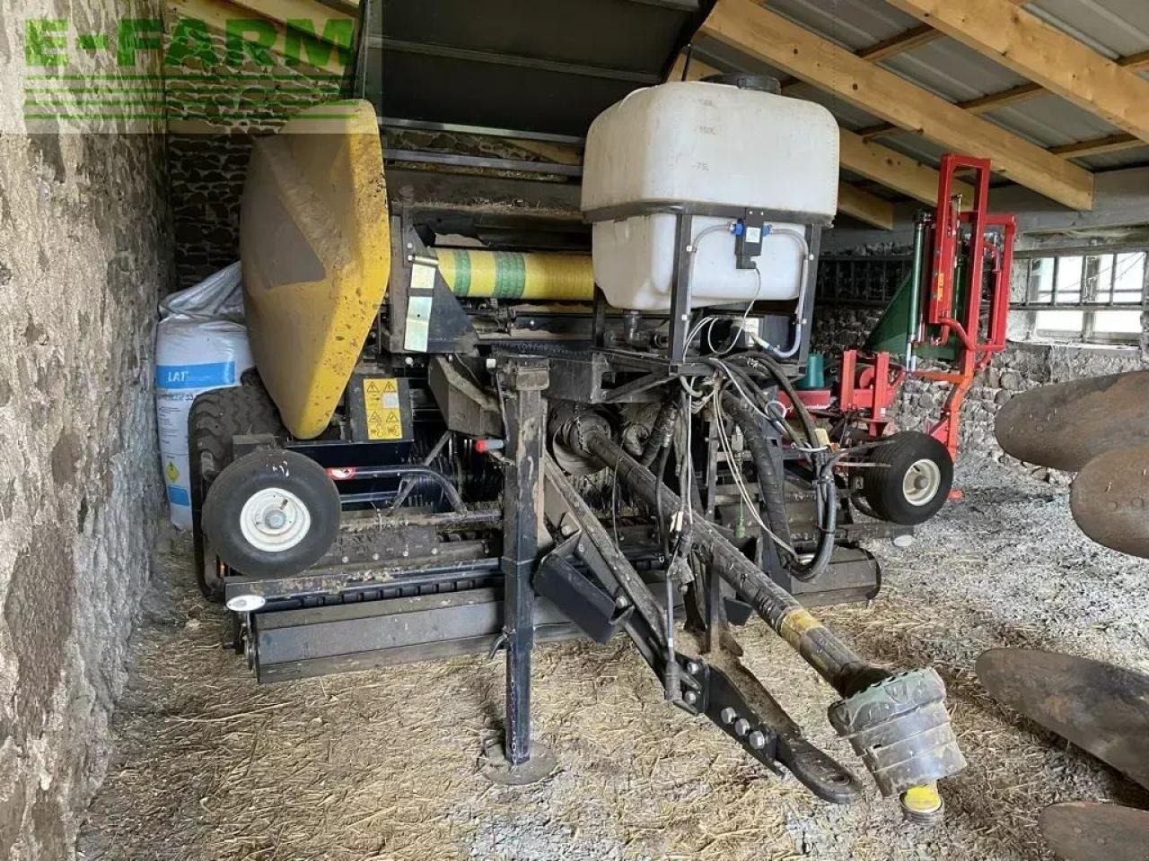 New Holland roll baler 125 contacter 06 16 98 03 29 - Балирка за квадратни бали: слика 2 New Holland roll baler 125 contacter 06 16 98 03 29 - Балирка за квадратни бали: слика 2
