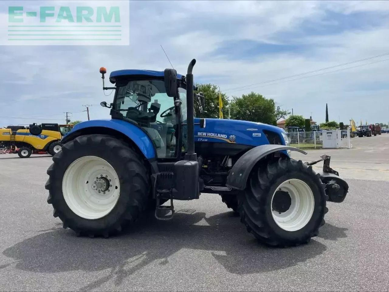 New Holland t 7.235 - Трактор: слика 5 New Holland t 7.235 - Трактор: слика 5