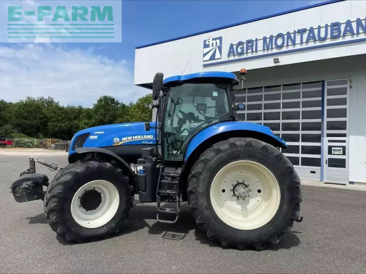 New Holland t 7.235 - Трактор: слика 4 New Holland t 7.235 - Трактор: слика 4