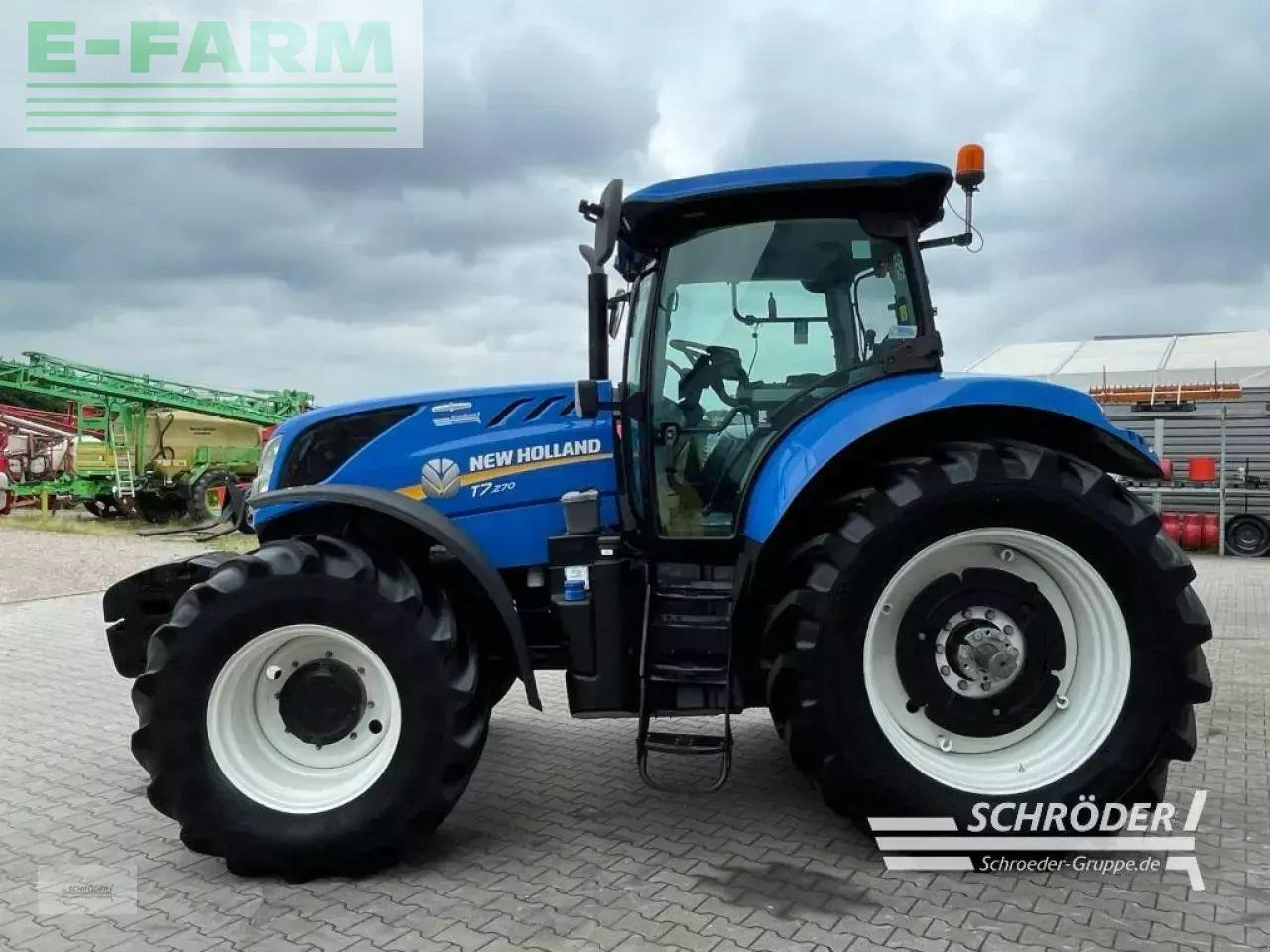 New Holland t 7.270 autocommand - Трактор: слика 4 New Holland t 7.270 autocommand - Трактор: слика 4