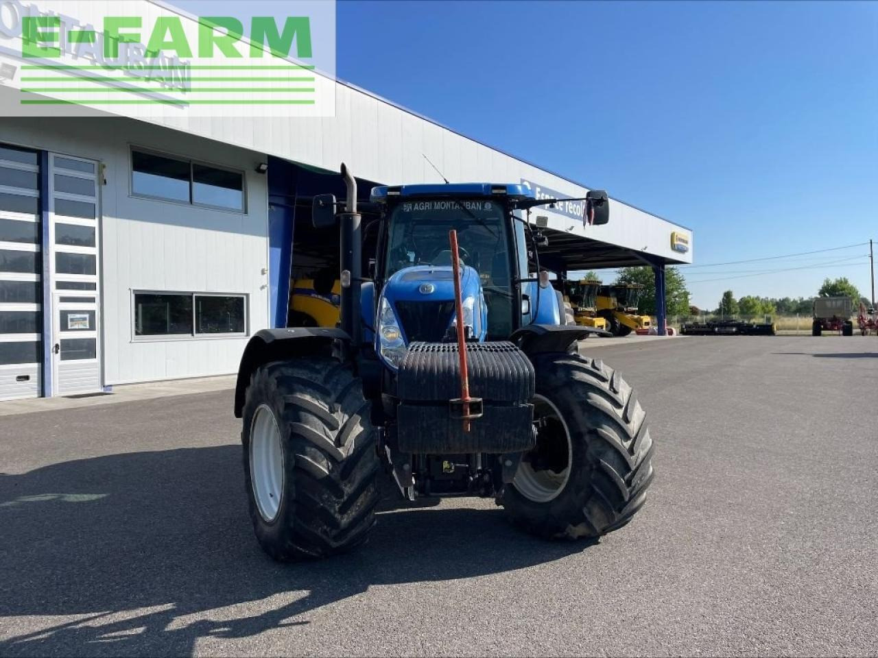 New Holland t 7050 - Трактор: слика 2 New Holland t 7050 - Трактор: слика 2