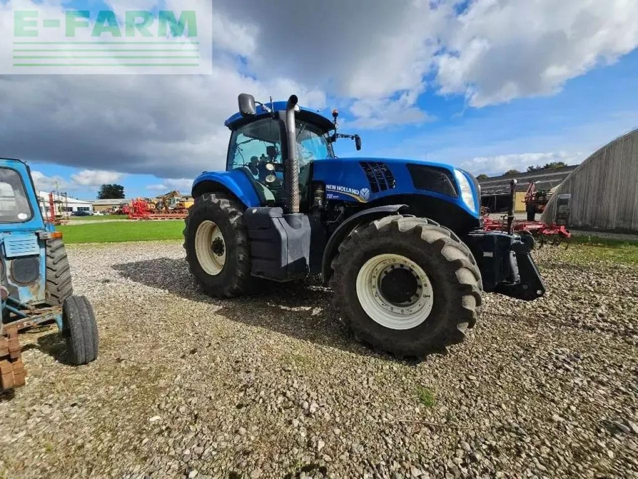 Трактор New Holland t 8.300: слика 22 Трактор New Holland t 8.300: слика 22