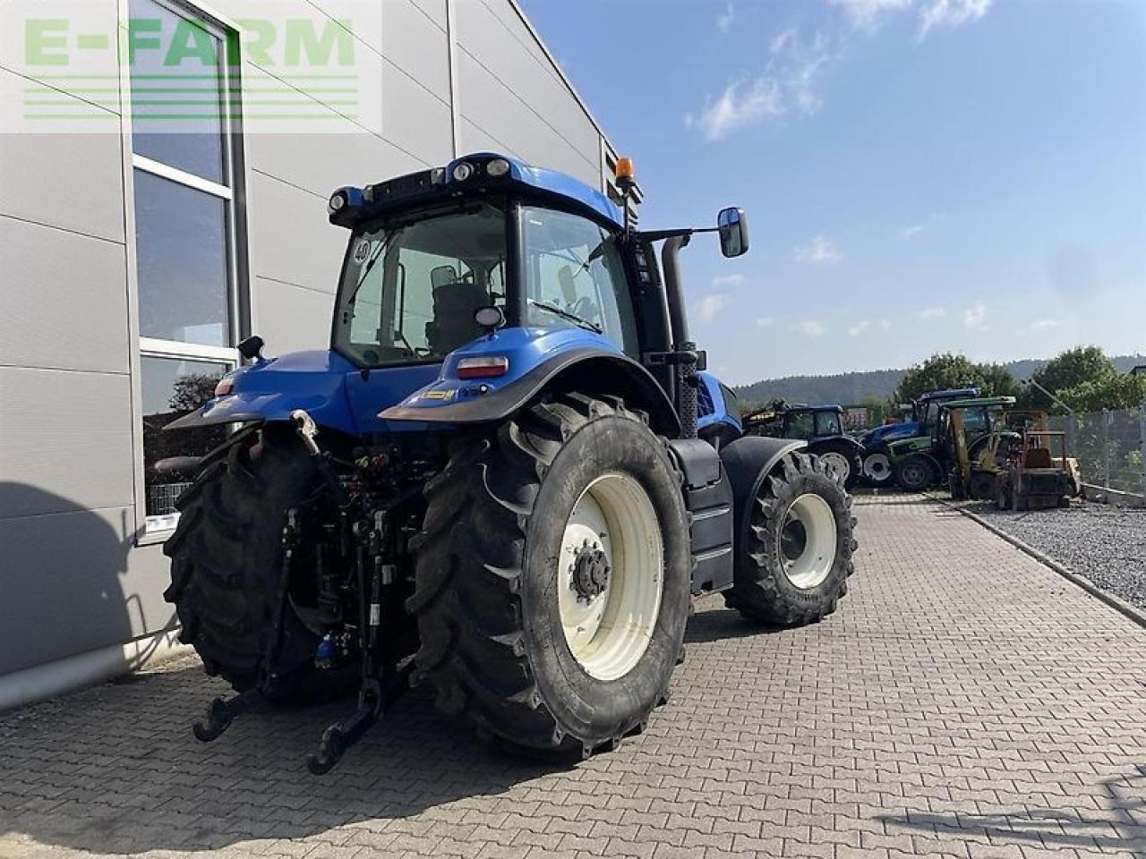 New Holland t 8.390 - Трактор: слика 4 New Holland t 8.390 - Трактор: слика 4