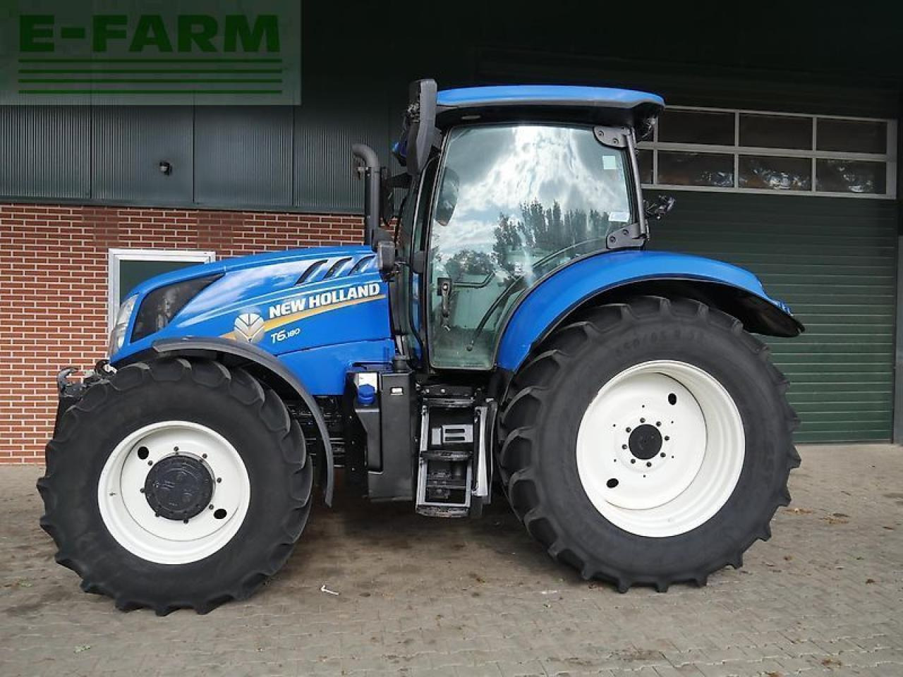 New Holland t6.180 ec nur 1880 std. - Трактор: слика 4 New Holland t6.180 ec nur 1880 std. - Трактор: слика 4