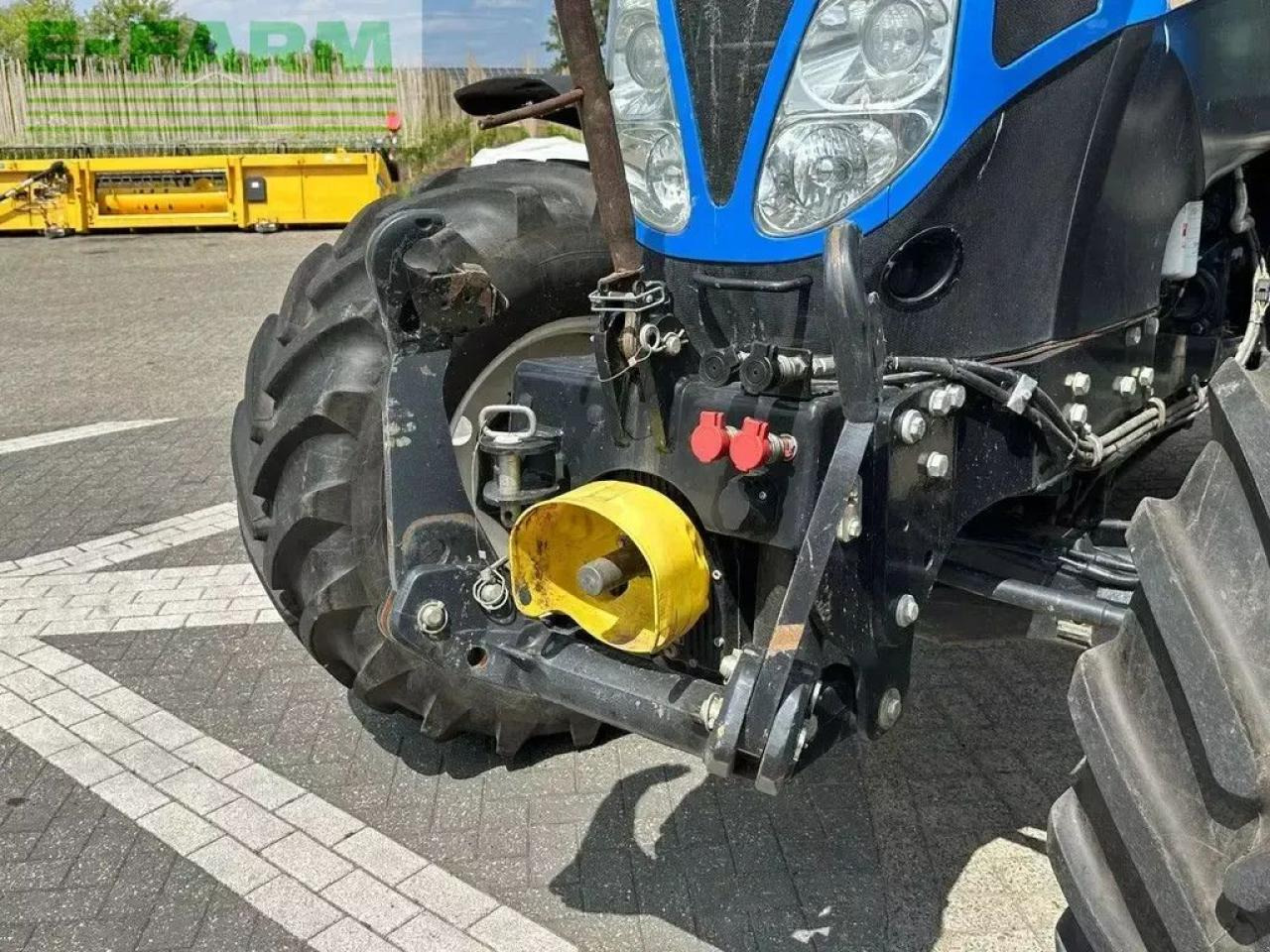Трактор New Holland t6030 rc: слика 10