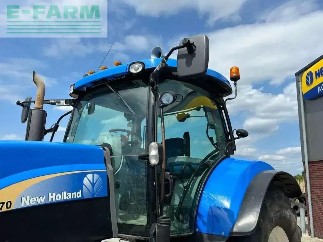 Трактор New Holland t6030 rc: слика 7