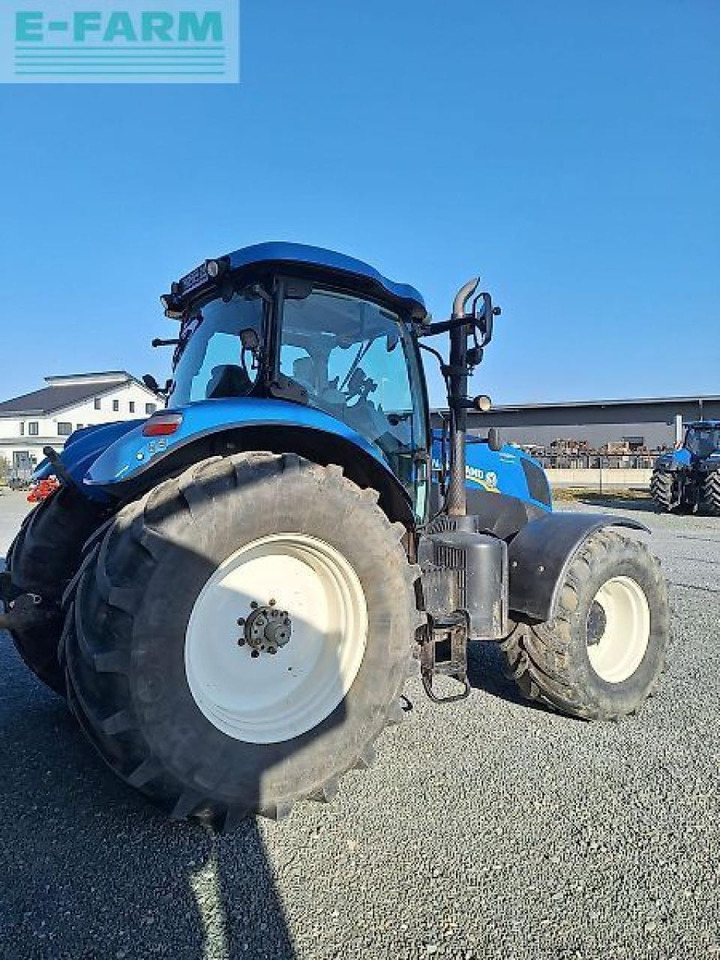 New Holland t7.210 ac - Трактор: слика 2 New Holland t7.210 ac - Трактор: слика 2