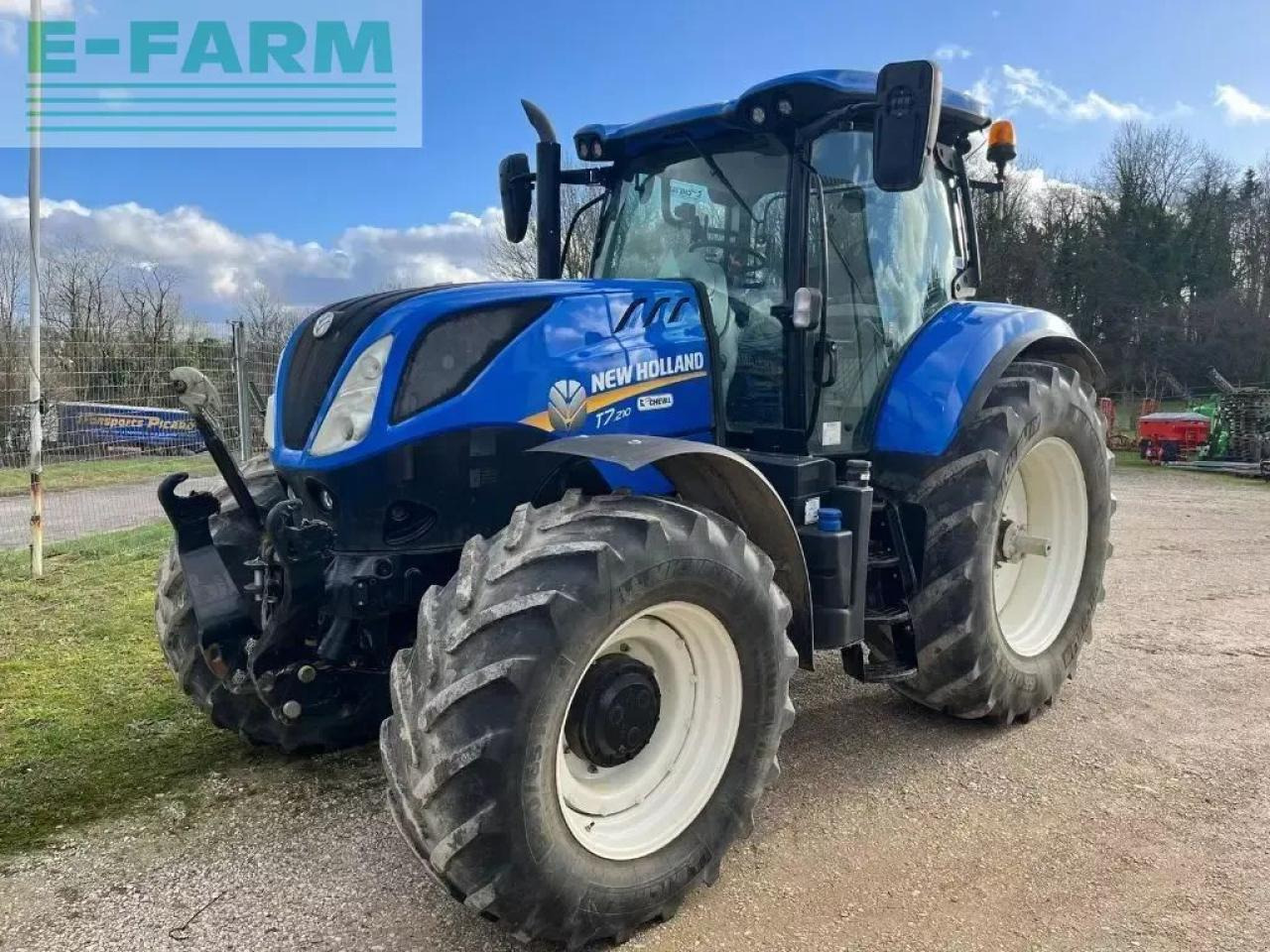 New Holland t7.210 pc classic - Трактор: слика 1 New Holland t7.210 pc classic - Трактор: слика 1