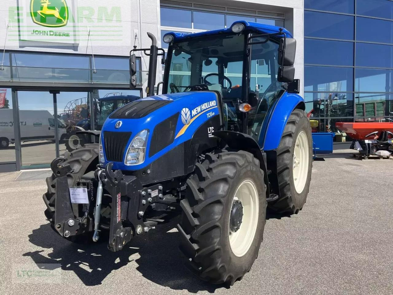 New Holland td5.85 - Трактор: слика 1 New Holland td5.85 - Трактор: слика 1