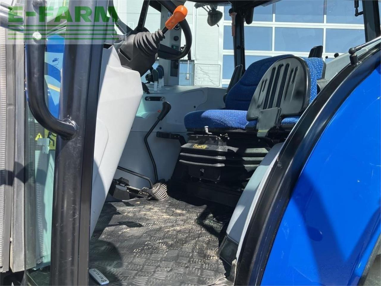 New Holland td5.85 - Трактор: слика 5 New Holland td5.85 - Трактор: слика 5