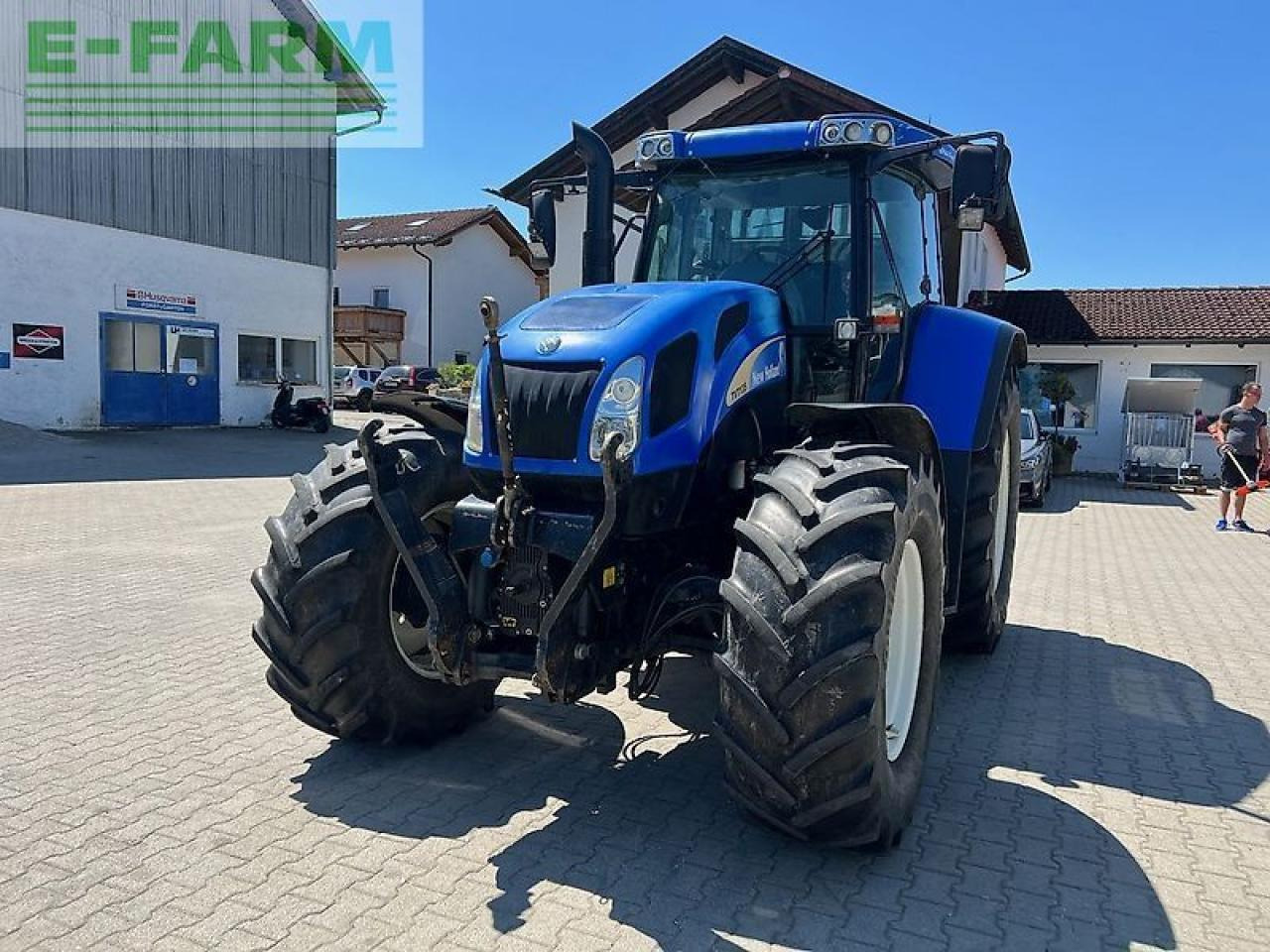 New Holland tvt 135 - Трактор: слика 4 New Holland tvt 135 - Трактор: слика 4