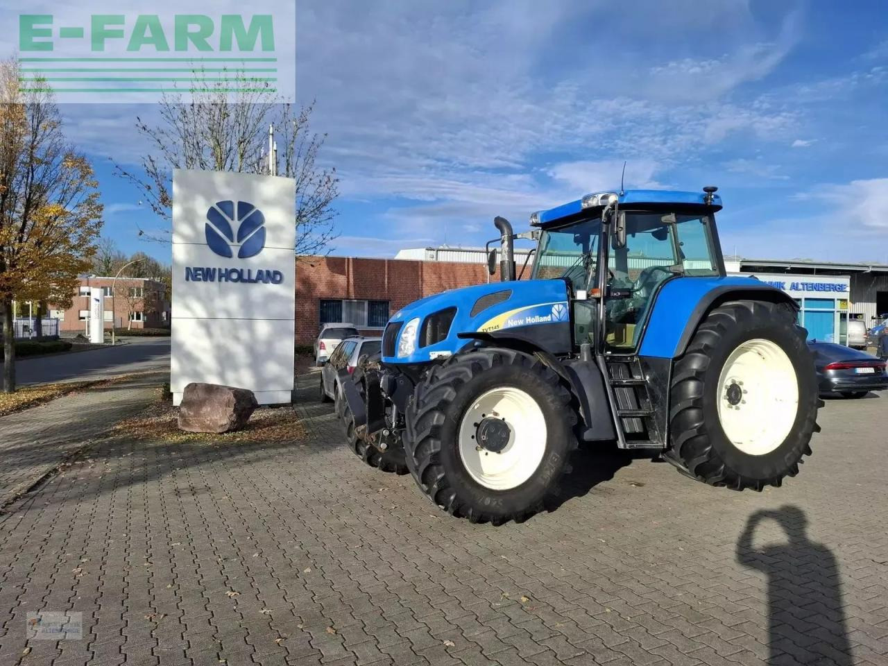 New Holland tvt 145 - Трактор: слика 2 New Holland tvt 145 - Трактор: слика 2