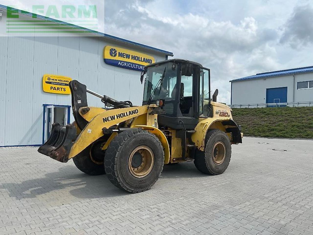 New Holland w 130 b - Мини багер: слика 1 New Holland w 130 b - Мини багер: слика 1