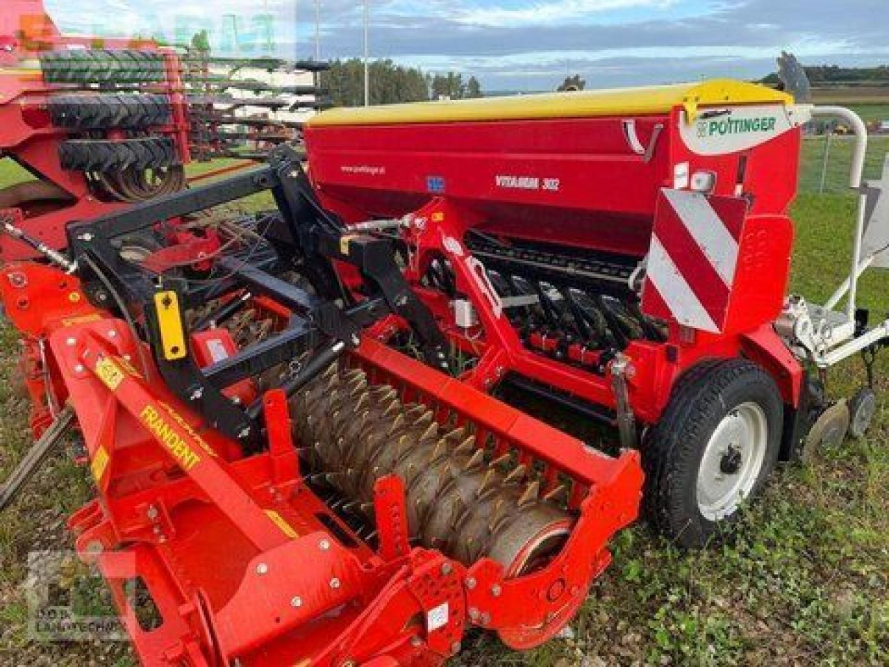 Pöttinger pöttinger vitasem 302 + fradent kreiselegge r303 - Семенска дупчалка: слика 3 Pöttinger pöttinger vitasem 302 + fradent kreiselegge r303 - Семенска дупчалка: слика 3