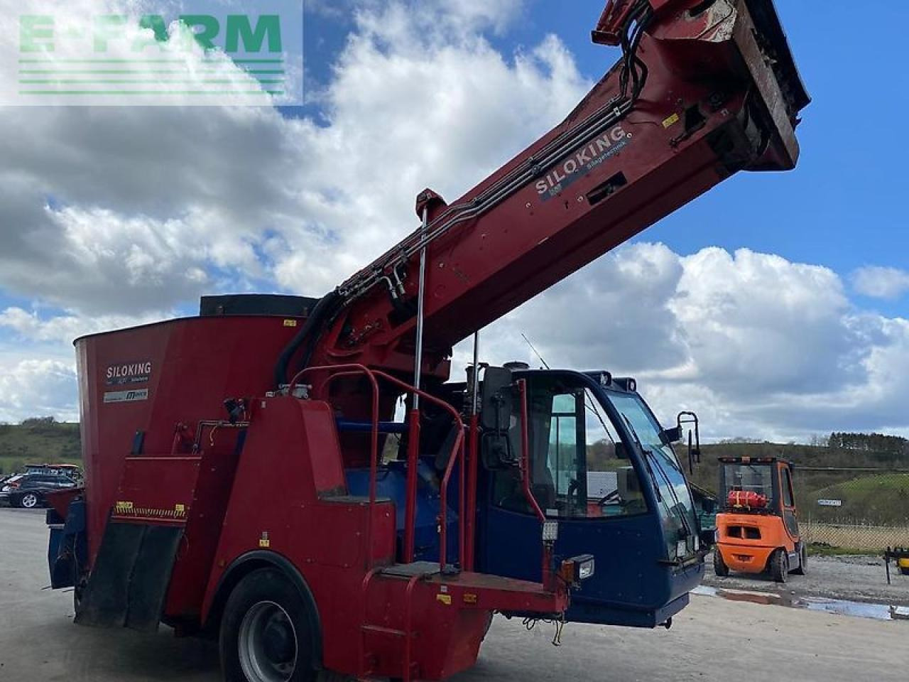 Siloking selbstfahrer 16m³ mit neuem motor - Опрема за добиток: слика 1 Siloking selbstfahrer 16m³ mit neuem motor - Опрема за добиток: слика 1