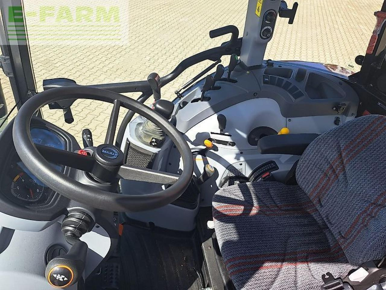 Steyr 4065 kompakt s S - Трактор: слика 5 Steyr 4065 kompakt s S - Трактор: слика 5