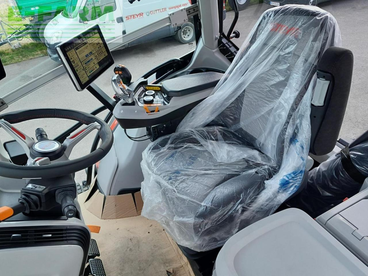Трактор Steyr 6250 terrus cvt (stage v) CVT: слика 10