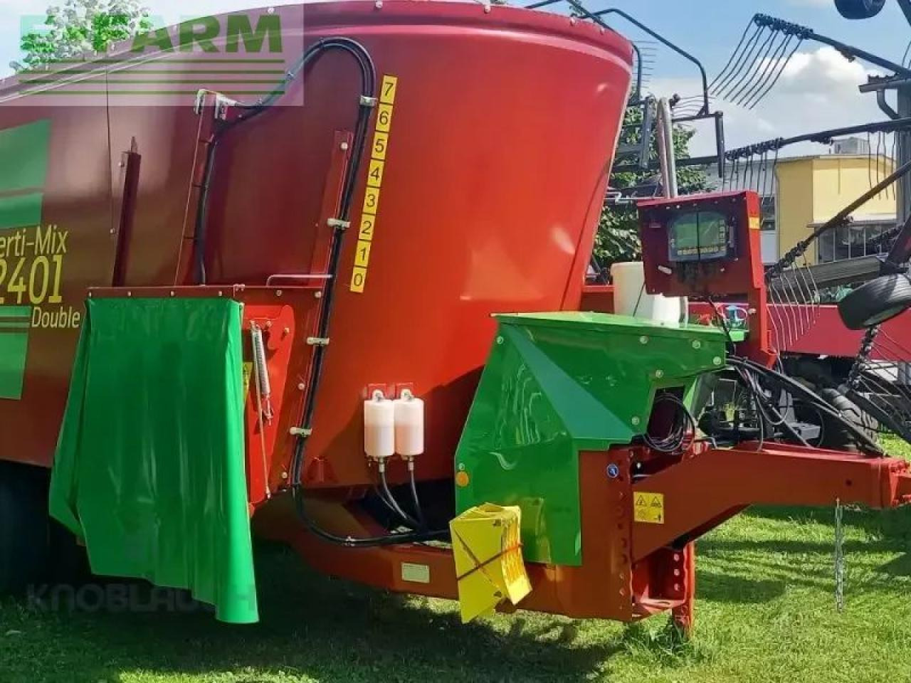 Strautmann verti-mix 2401 double - Опрема за добиток: слика 1 Strautmann verti-mix 2401 double - Опрема за добиток: слика 1
