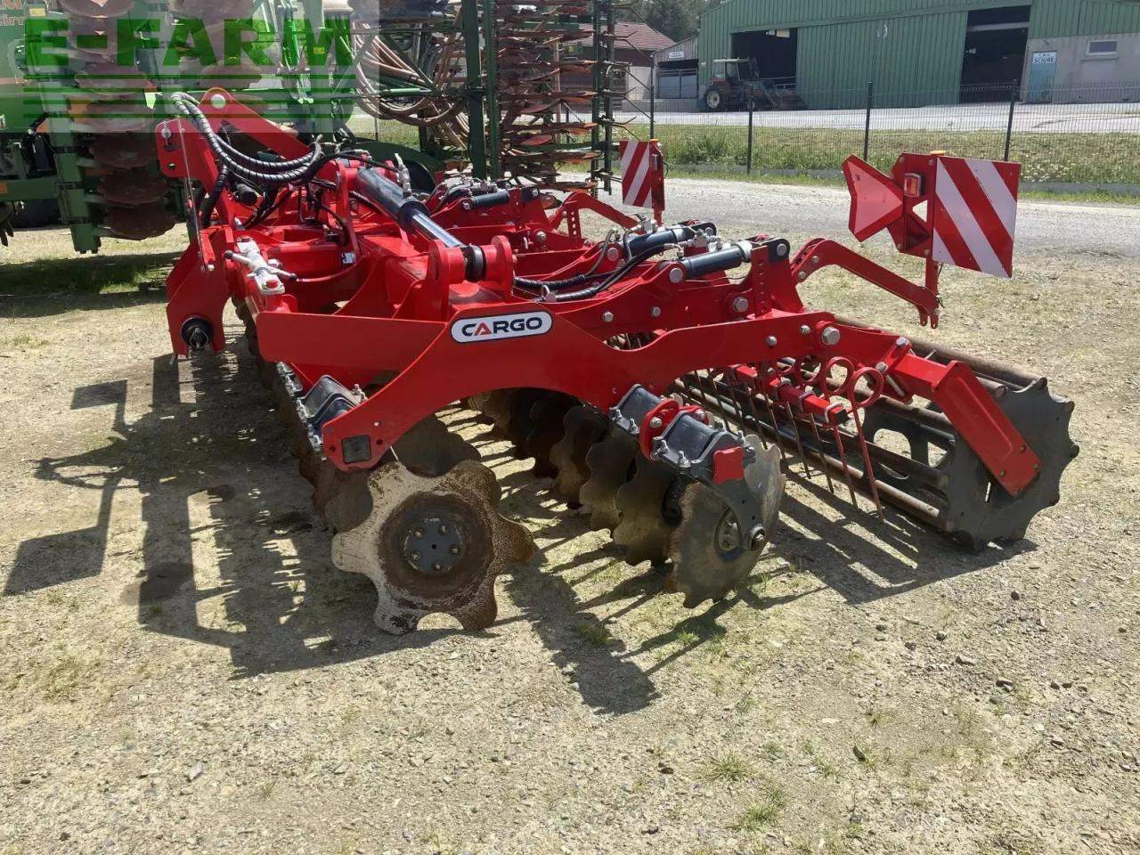 Unia dechaumeur unia cargo txl45 - Култиватор: слика 2 Unia dechaumeur unia cargo txl45 - Култиватор: слика 2