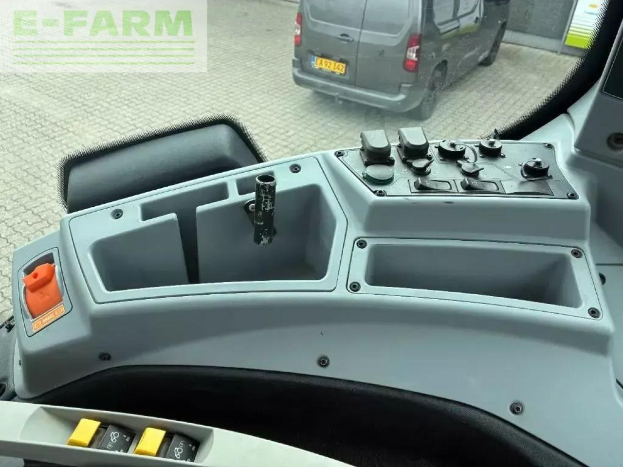 Valtra 254 versus - Трактор: слика 4 Valtra 254 versus - Трактор: слика 4