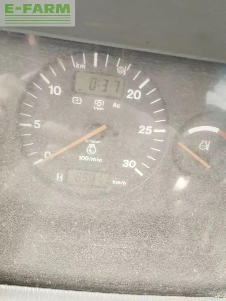 Valtra 8050 hitech HiTech - Трактор: слика 2 Valtra 8050 hitech HiTech - Трактор: слика 2